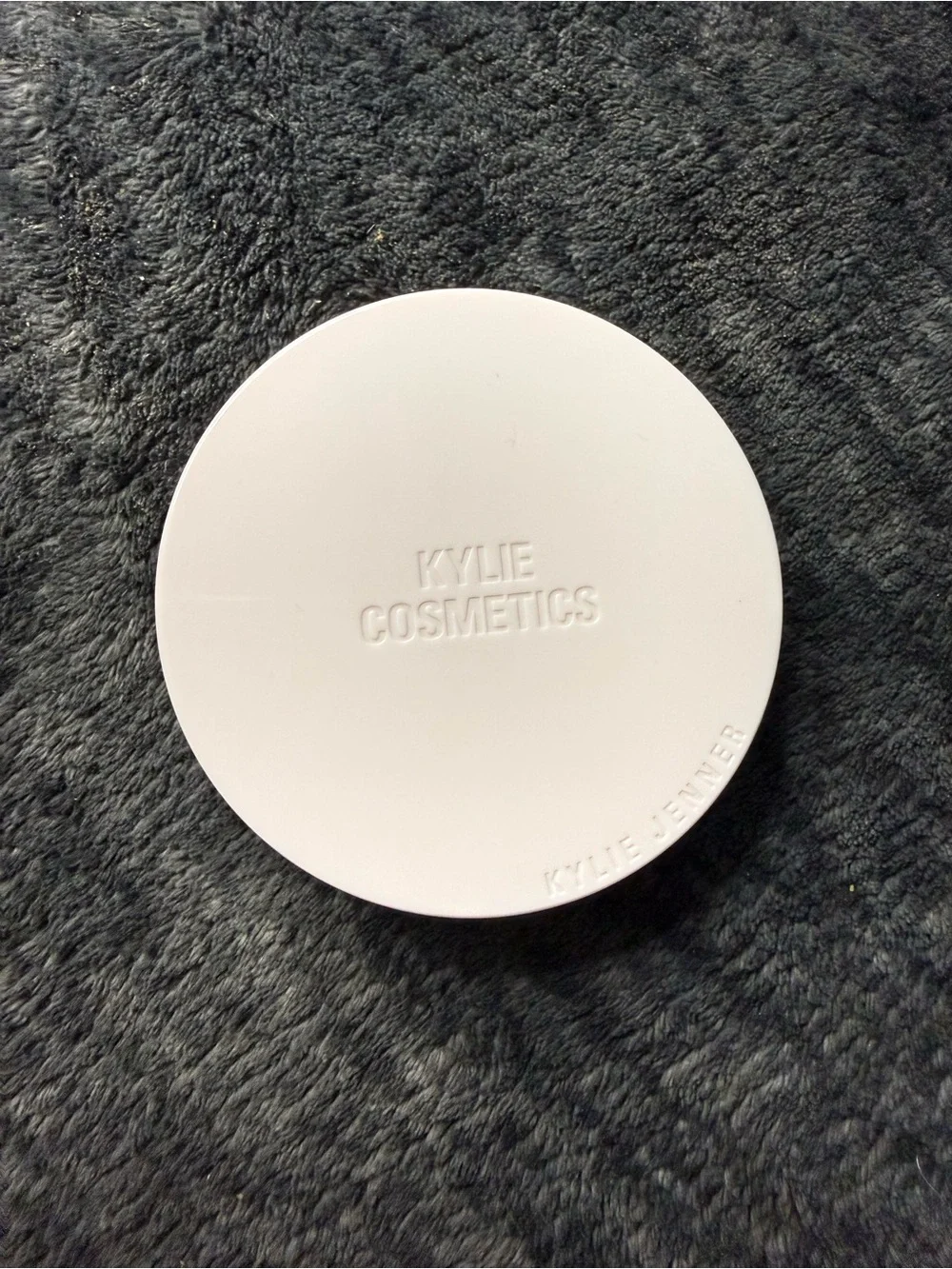 Kylie Cosmetics Natural Blur Powder Foundation — 1C fair cool undertone